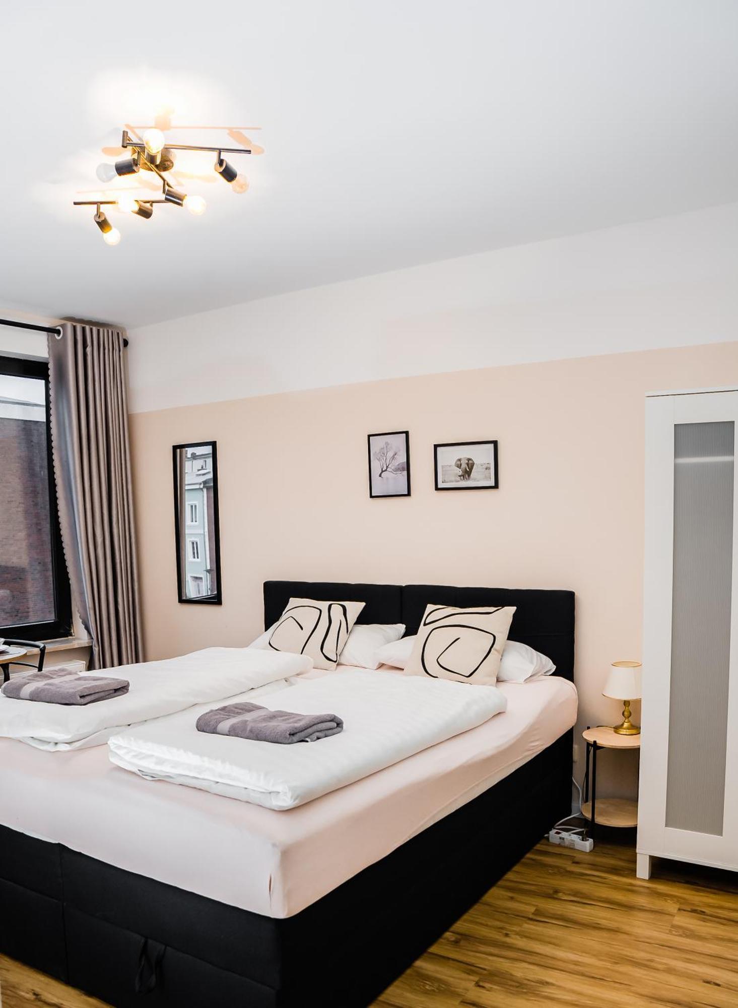 Cozy And Central Apartment Luebeck Esterno foto